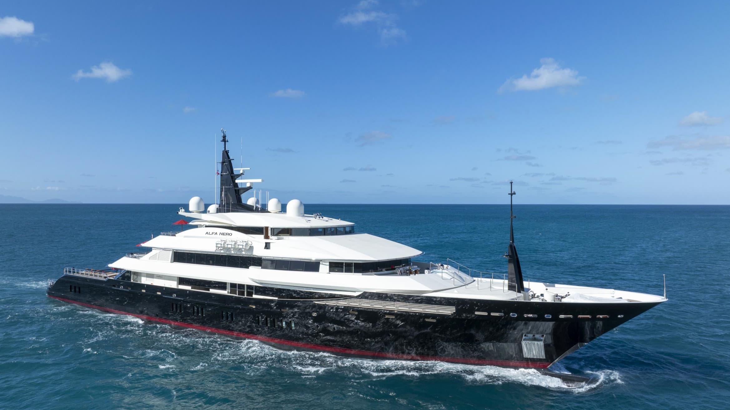 2026 Superyacht Market: What Buyers Need to Know